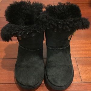 Uggs kids black boots